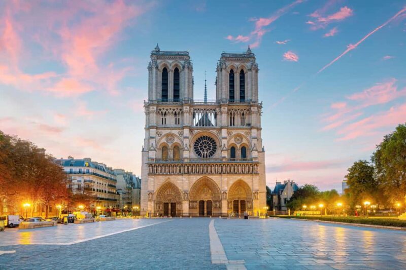 Paris: Notre-Dame Exclusive Private Guided Tour - Personalized Insights from an Experienced Guide