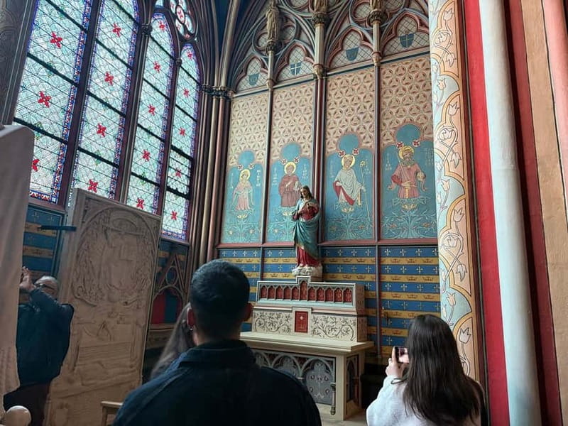 Paris: Notre-Dame Interior and Ile de la Cité Guided Tour - What Makes This Tour Stand Out