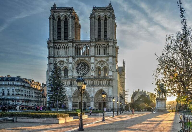 Paris: Notre Dame Reserved Access & Interior Guided Visit - Key Points