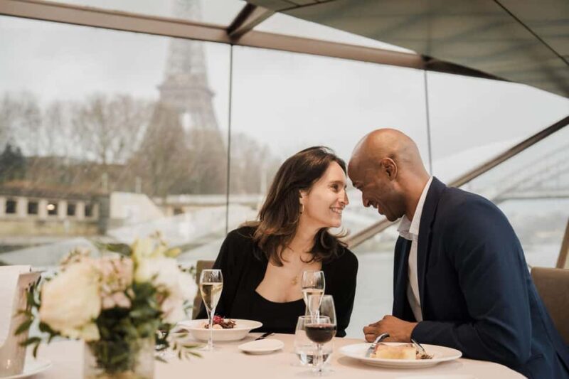 Paris : NYE Special Diner Cruise on the Seine River - The 4-Course French Menu and Included Drinks