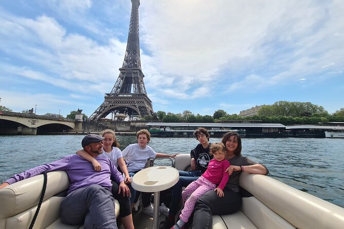 Paris on the Seine side: Magical private cruise - Starting Point and Duration of the Paris Private Cruise