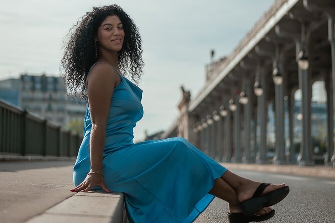 Paris One-Hour Private Photo Shoot - Deliverables: High-Quality Photos and Full Unedited Images