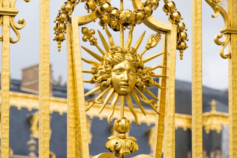 Paris: Palace of Versailles Guided Tour with Bus Transfers - Practical Details and Tour Logistics
