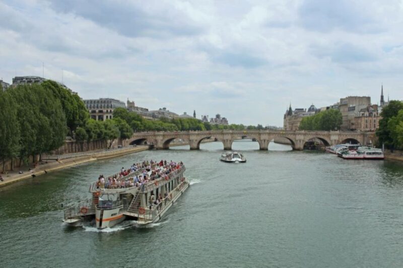 Paris: Pantheon Entry Ticket and Seine River Cruise - Meeting Points and Flexibility of the Tour