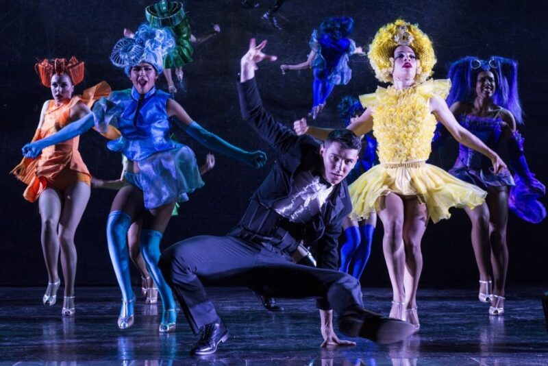 Paris: Paradis Latin Cabaret Show with Optional Champagne - Paradis Latin Cabaret Show: An Elegant Night Out in Paris