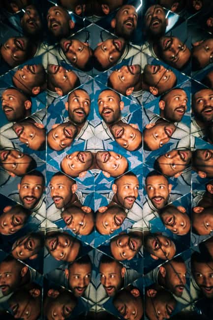 Paris: Paradox Museum Entrance Tickets - The 90-Minute Experience and Photo Opportunities