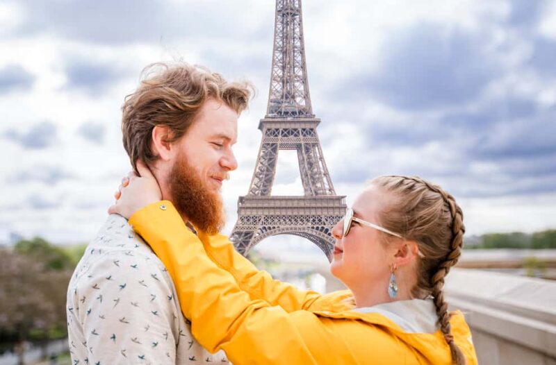 Paris: Premium Photoshoot with Iconic Eiffel Tower Views - Iconic Paris Landmarks and Customizable Locations