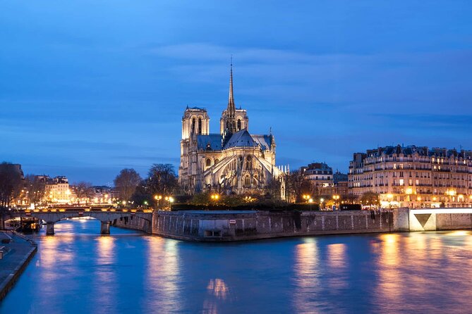 Paris Prestige Dinner Cruise from Eiffel Tower Area - The Signature Seafood Platter and French Cuisine