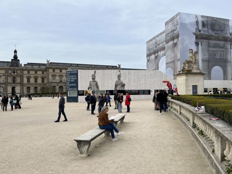 Paris: Priority Access, Guided Louvre Museum Tour w/ Expert - Inside the Louvre: Highlights and Key Works