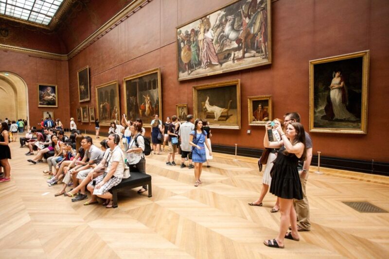 Paris: Priority Access, Guided Louvre Museum Tour w/ Expert - The Guide’s Approach and Experience