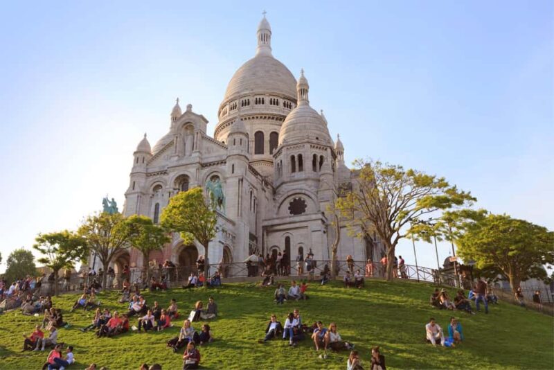 Paris: Private City Tour 1 to 3 personnes - Explore Paris in Comfort with a Private Group Tour