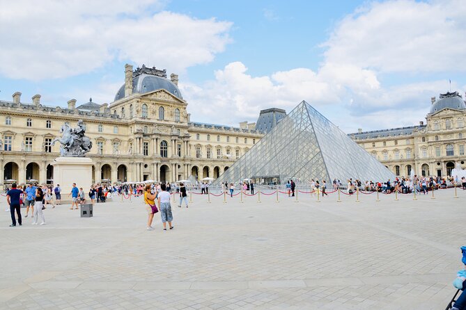 Paris: Private City Tour by Car with Driver and Guide - Discover Paris in Comfort: Private Car and Expert Guide