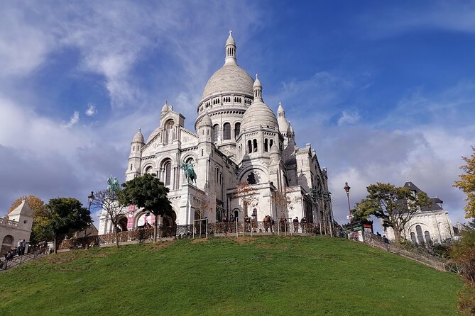 Paris Private City Tour with Hotel Apartment Pickup & Drop off Included - Key Points