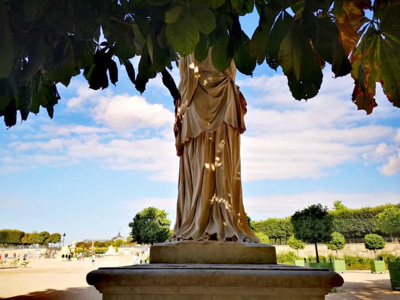 Paris: private city tour with seine river cruise - Family-Friendly Activities and Gardens