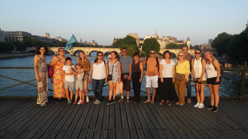 Paris: Private Customizable City Tour in Spanish - Detailed Stops at the Major Monuments