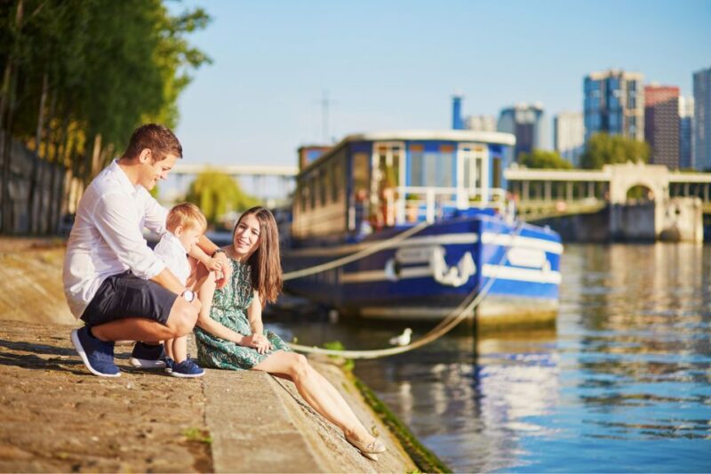 Paris: Private Family Tour, Highlights and Museum Visit - Tasting French Pastries at a Famous Boulangerie