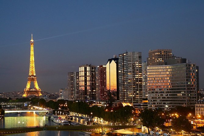 Paris Private Full Day 7 Iconic Sights City tour by Mercedes - Who Should Consider This Paris Tour?