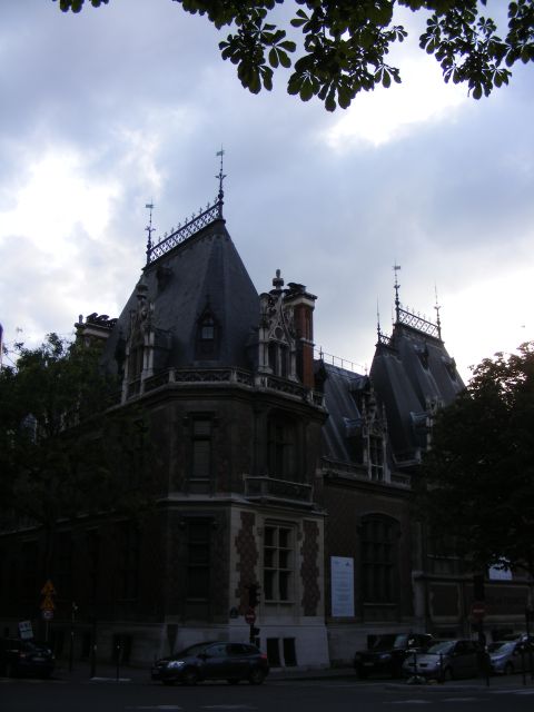 Paris - Private Guided Tour with Art nouveau Theme - Walking Down Avenue Rapp to See Jules Lavirotte’s Houses