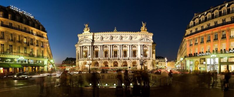 Paris: Private Night Tour with Driver for 3 personnes - The Cultural Heart of Paris: From Café de Flore to the Louvre