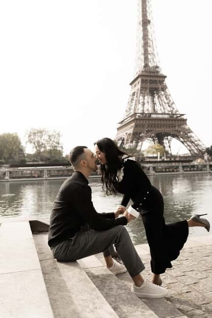 Paris: Private Photography Session with 30 Photos - Flexibility and Booking Details