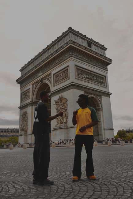 Paris: Private Photoshoot at Secret Spots and Hidden Gems - What to Expect During the Photoshoot