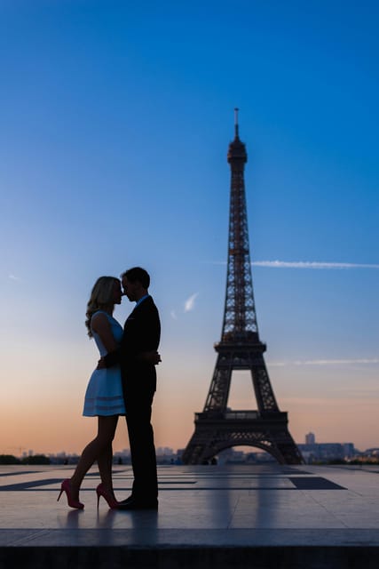 Paris : Private Professional Photoshoot at the Eiffel Tower - Key Points