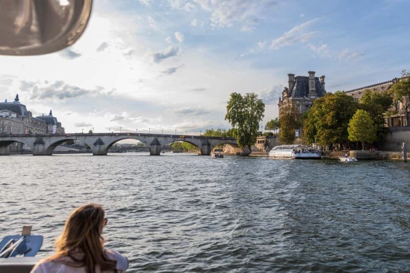 Paris: Private Seine River Cruise - The Experience at Iconic Parisian Sights