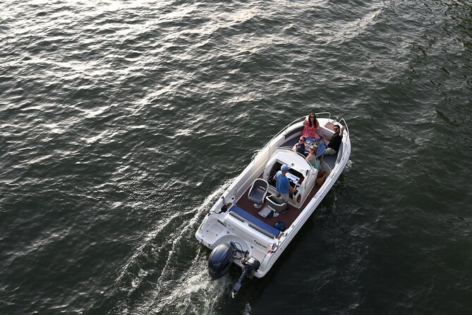 Paris Private Seine River Cruise Embark near Eiffel Tower - The Role of Captain Alexis in Creating a Memorable Tour