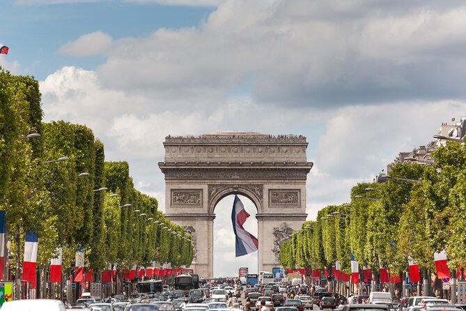Paris Private Sightseeing Guided Tour by Electric Rickshaw - The Eiffel Tower and the Flame of Liberty