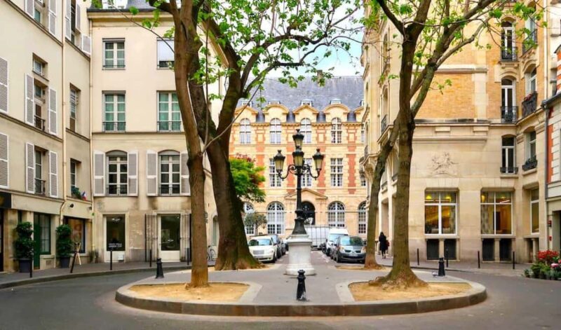 Paris Private Tour : Elegant Food tour Saint Germain - Exploring Saint Sulpice and Its Architectural Significance