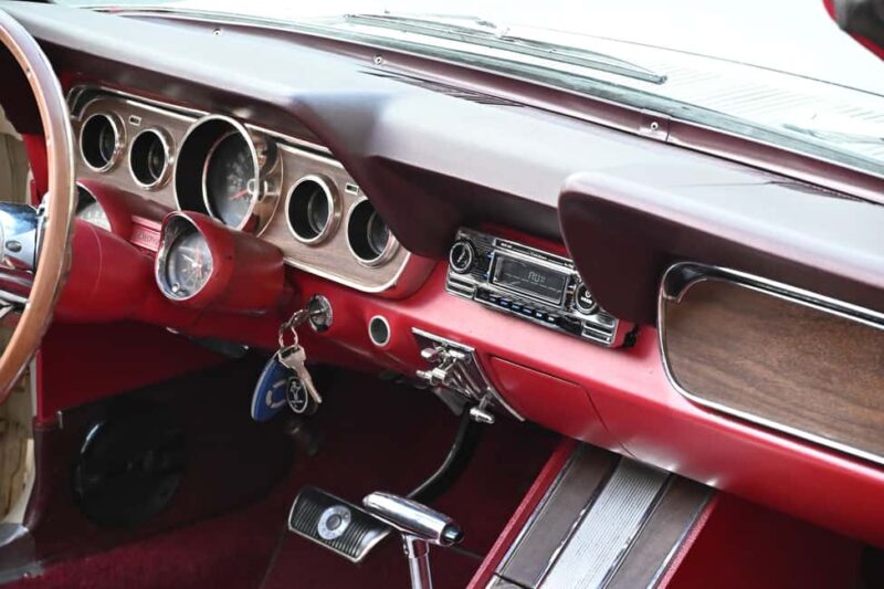 Paris: Private Tour in a Convertible Mustang GT from 1966 - Classic Style in a 1966 Mustang GT Convertible