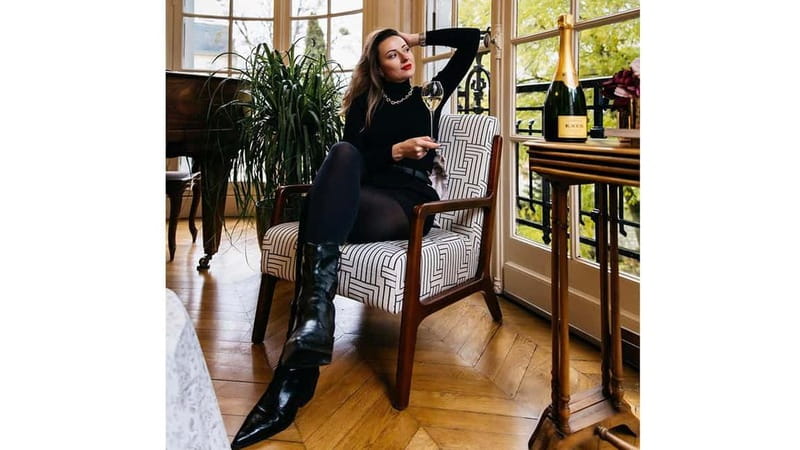 Paris: Professional Photographer - The Photography Process and Client Experience