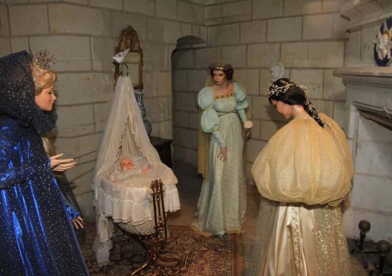 Paris: Puss in Boots Castle Château de Breteuil Private Tour - Comparing This Tour to Similar Experiences