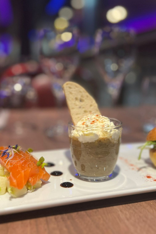 Paris: River Seine Cruise with 3-Course Lunch - Key Points