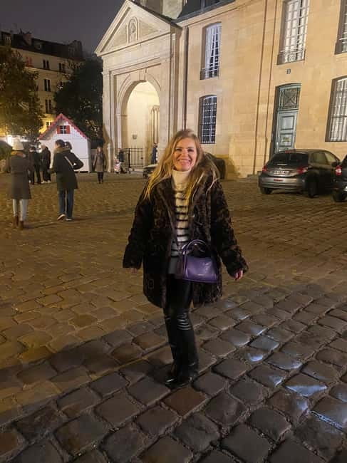 Paris: Saint-Germain-des-Prés Guided Tour with Wine & Cheese - The Wine & Cheese Tasting at a Family-Owned French Bar