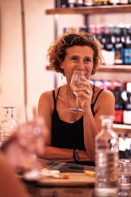 Paris Saint-Germain Food Tour: Taste the Best French Cuisine - Sweet Finale at a Chocolaterie