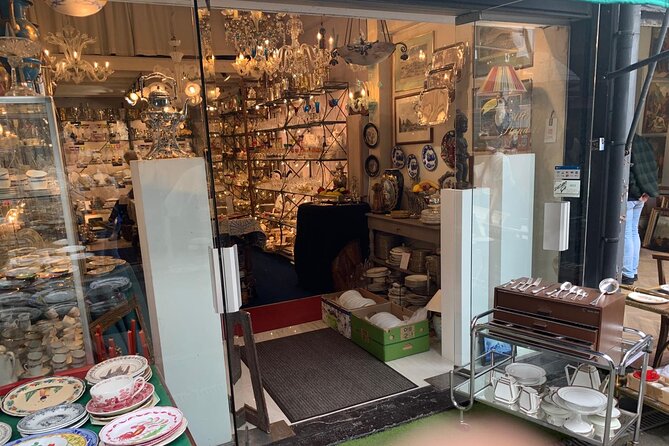 Paris: Saint Ouen Flea Market Guided Tour with Local Guide - The Small Group Advantage and Personalized Service