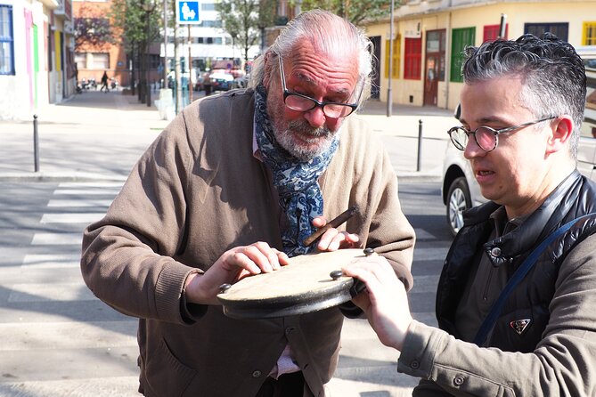 Paris: Saint Ouen Flea Market Guided Tour with Local Guide - Weather and Cancellation Policies
