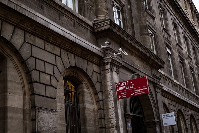 Paris Sainte-Chapelle and Conciergerie Private Guided Tour - Practical Details: Meeting Point and Tour Logistics