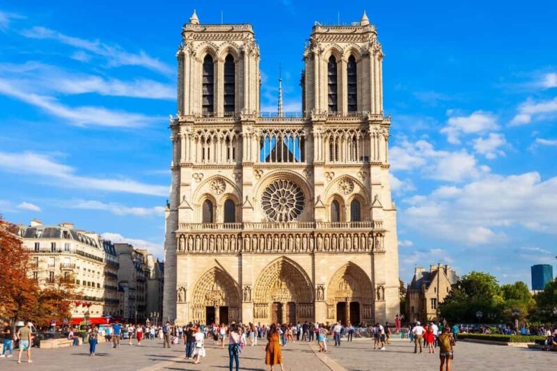 Paris: Secrets of Île de la Cité & Louvre Masterpieces - Discover Medieval Paris on Île-de-la-Cité