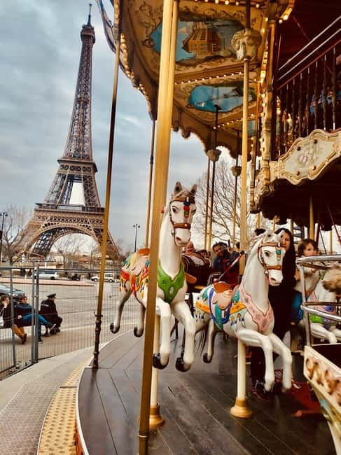 Paris: See 15 to 30 Top Sights with a Fun Guide - Starting Points and Meeting Locations in Paris