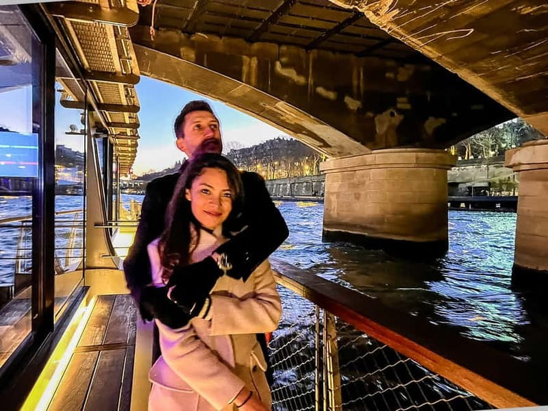 Paris: Seine Cruise & Crepe Tasting near the Eiffel Tower - Why This Tour Stands Out in Paris