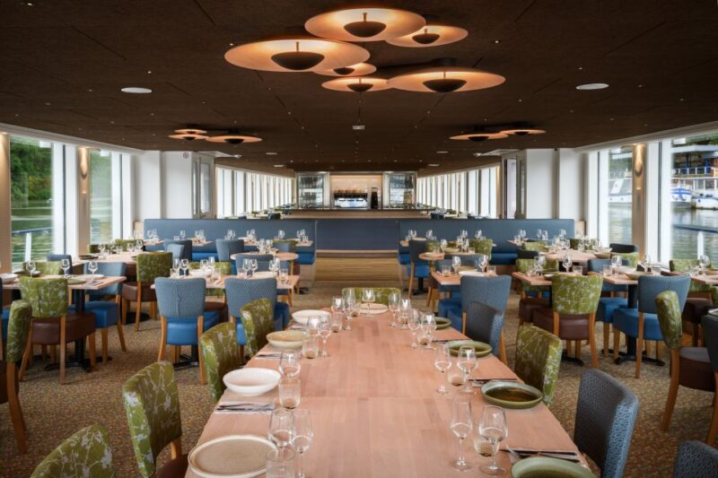 Paris: Seine River Cruise & Brunch - Inside the Boat: Modern Comfort and Stunning Views