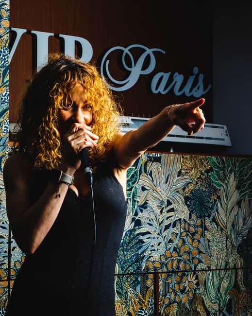 Paris: Seine River Dinner Cruise with Live Music - Key Points