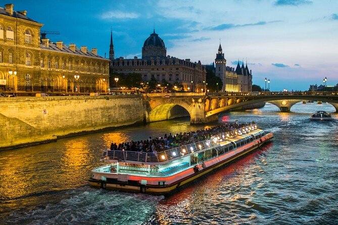 Paris Seine River Gourmet Lunch Cruise with Champagne Option - Key Points