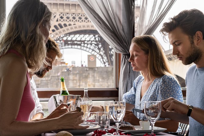 Paris Seine River Gourmet Lunch Cruise with Champagne Option - Practical Tips and Considerations