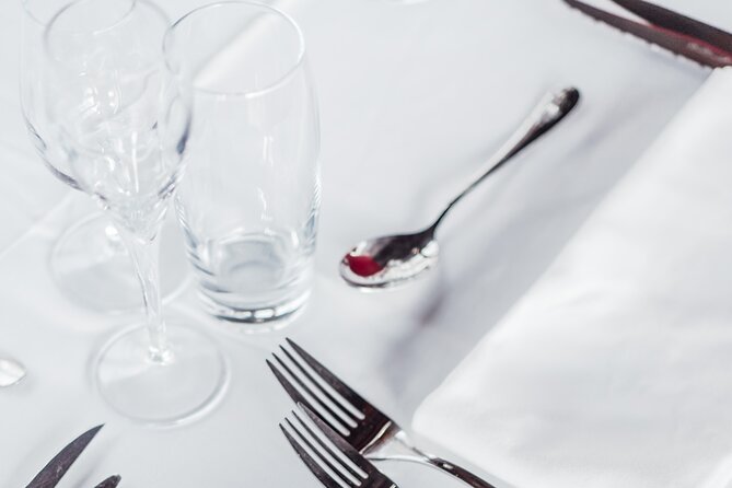 Paris Seine River Lunch Cruise by Bateaux Mouches - Practical Tips for Booking and Participation