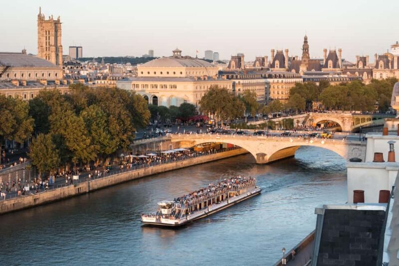 Paris: Seine River Sightseeing Cruise by Bateaux Mouches - Night Cruises and the Sparkling Eiffel Tower