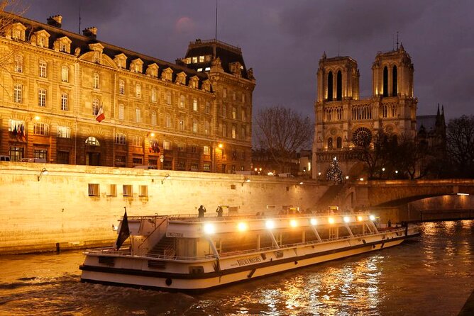 Paris Sightseeing Cruise with Champagne by Bateaux Mouches - The Route Highlights and Photo Opportunities
