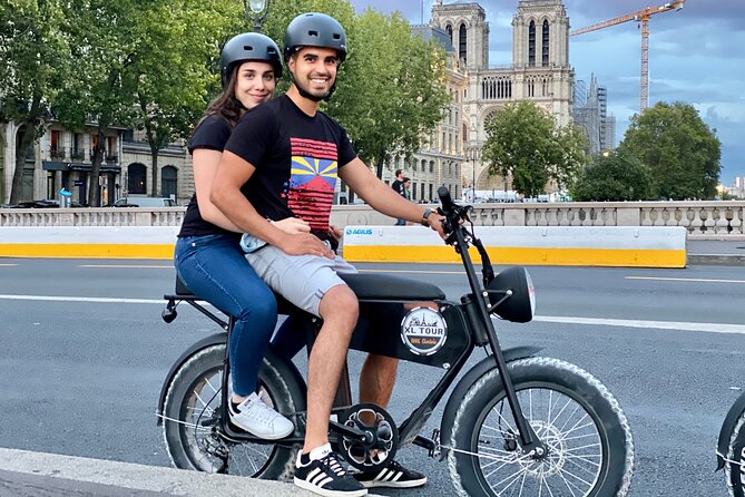Paris Sightseeing Family Friendly Guided Electric Bike Tour - Visiting Place Vendome and Its Elegant Columns